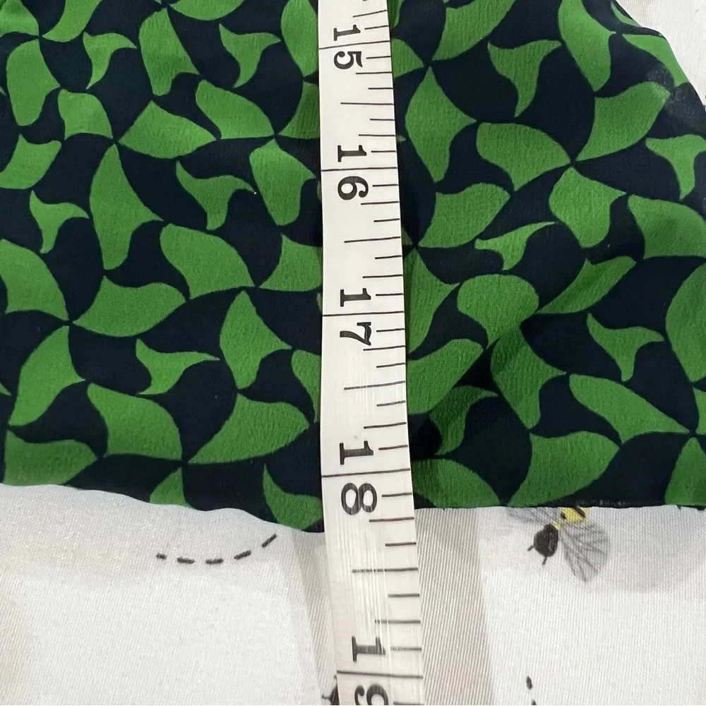 Abercrombie & Fitch Green Geometric Smocked Long Sleeve Crop Top - XL
